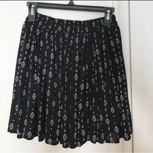 NWOT Aeropostale Lorimer tribal skirt Small